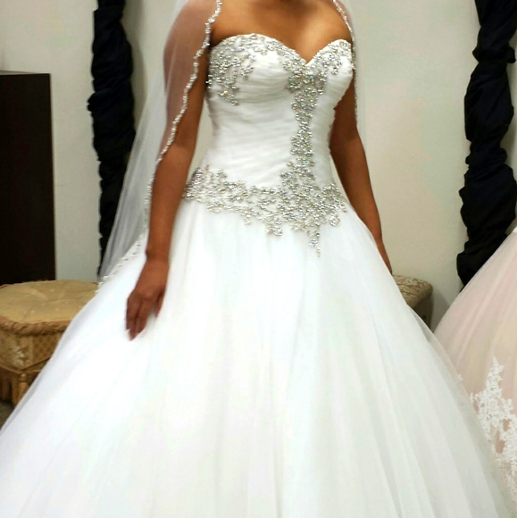 Wedding dress